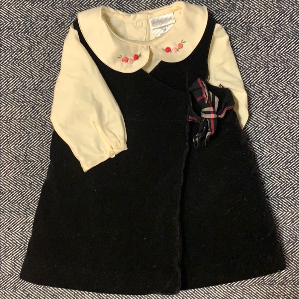 Velvet dress perfect for the Holidays!